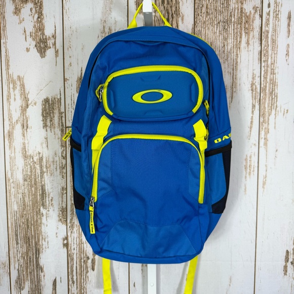 Oakley Works Pack 35L. Men's Backpack in Blue and Yellow. Excellent condition!